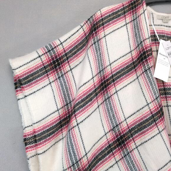 NWT Loft Soft Knit Plaid Poncho Cape Sweater Women's M/L Fringe Boho Festival - Picture 7 of 10